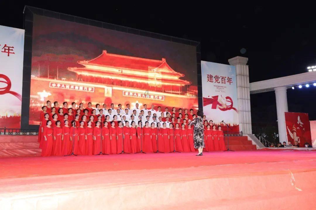内蒙古突泉县总工会开展“两节”送温暖活动